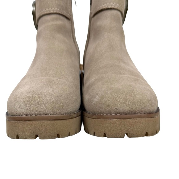 Blondo Suede Beige Dagger Waterproof 
Bootie USA Women's Tan Suede Ankle Boots - Picture 3 of 10